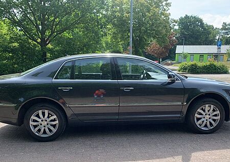 VW Phaeton Volkswagen 3.0 V6 TDI 4MOTION Tiptronic 5-Sitzer -