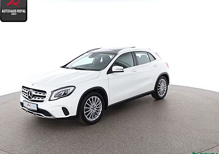 Mercedes-Benz GLA 180 URBAN PANORAMA,KAMERA,PARKLENKASSIST,AHK