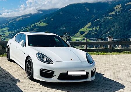 Porsche Panamera GTS Top Approved 12/26 WAR NEU