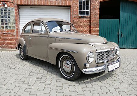 Volvo PV 544 Buckelvolvo in Dammhirsch-braun!