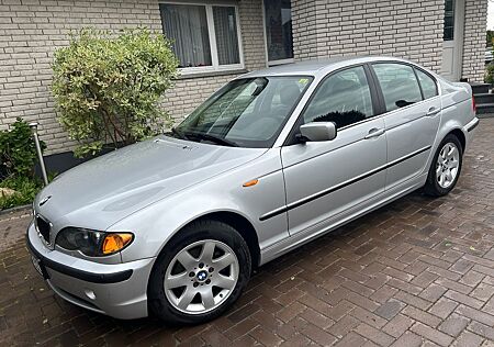 BMW 320i - Automatik, Leder, Xenon, Rentnerfahrzeug
