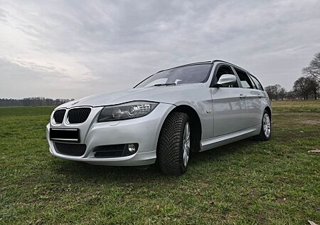 BMW 320i Touring -