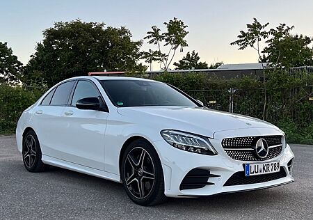 Mercedes-Benz C 300 d AMG Line LED Pano Burmester Tempo