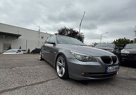 BMW 525i A -