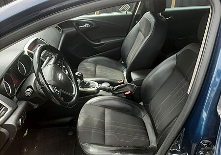 Opel Astra 1.4 150 Jahre 74kW 150 Jahre