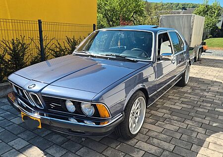 BMW 745i e23