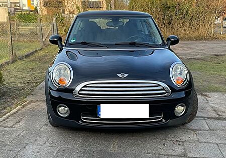Mini Cooper - schwarz, gepflegt, Fahrspaß pur!