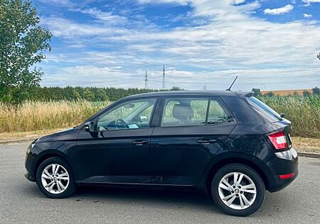 Skoda Fabia TUV NEU | 1. Hand | Rückfahrkamera