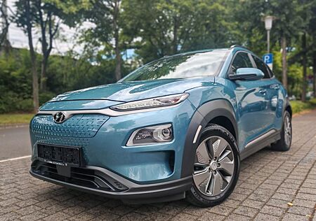 Hyundai Kona Style Elektro 64kWh|SOH98%|Wärmepumpe|11KW