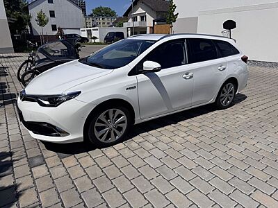 Toyota Auris TS Executive Hybrid Kombi 1. Hand