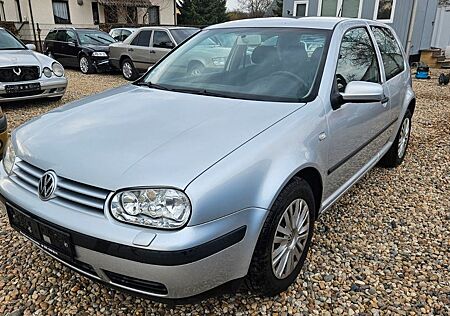 VW Golf Volkswagen 1.6 Basis