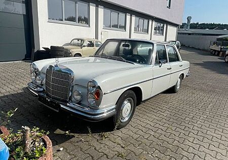 Mercedes-Benz 280 SE 3.5 V8 // TOP ZUSTAND // KEIN ROST