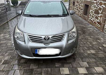 Toyota Avensis Automatik 104.000 km Diesel Neuer