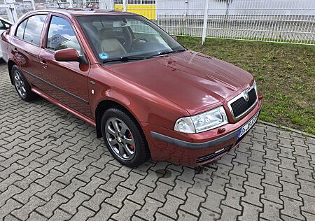 Skoda Octavia 4X4 1.8 Turbo Laurin & Klement Lauri...