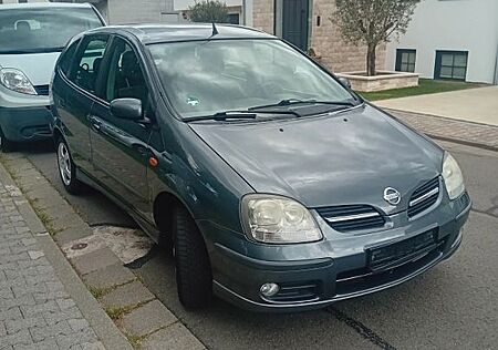 Nissan Almera Tino 1.8 visia visia