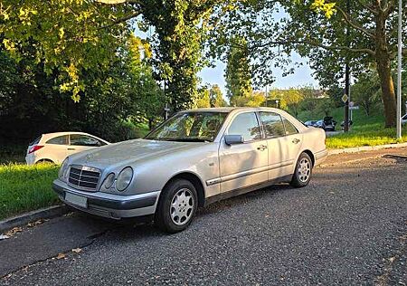 Mercedes-Benz E 230 ELEGANCE Elegance - Bj. 1997