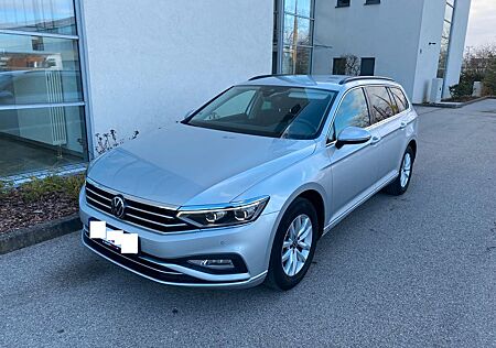 VW Passat Variant Volkswagen 2.0 TDI DSG MATRIX*ACC*Line*R-Kam
