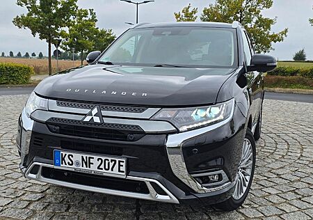 Mitsubishi Outlander 2.4 MIVEC PLUG-IN HYBRID 4WD