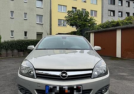 Opel Astra H GTC 1.8