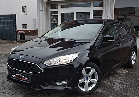 Ford Focus Lim. Business*1.HD*Navi*Shz*Lhz*Top Fhz !