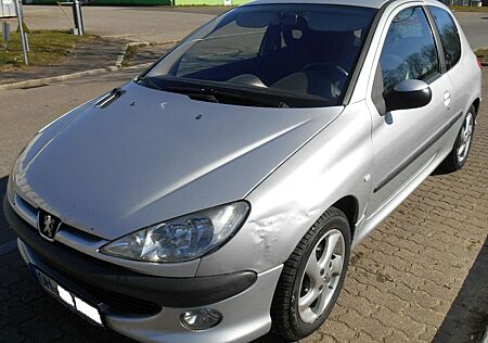 Peugeot 206 HDi 90 Quiksilver Klima TÜV 5 Monate