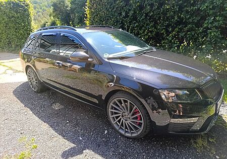 Skoda Octavia 2.0 TDI DSG RS Combi RS