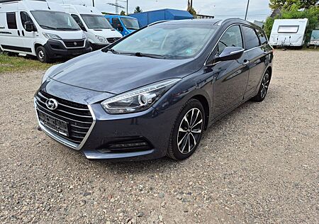 Hyundai i40 cw Trend Automatik 1. Hand Navi Kamera Pano