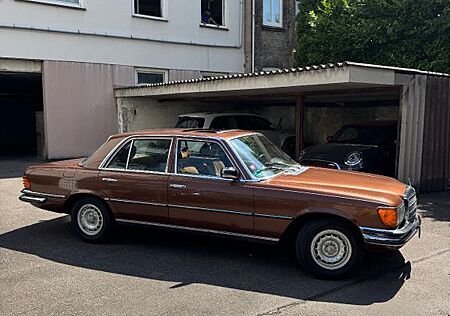 Mercedes-Benz S 280 280SE