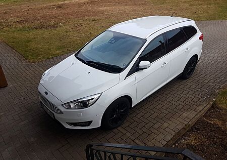 Ford Focus 1,5 TDCi 88kW PowerSh. Titanium Turnie...