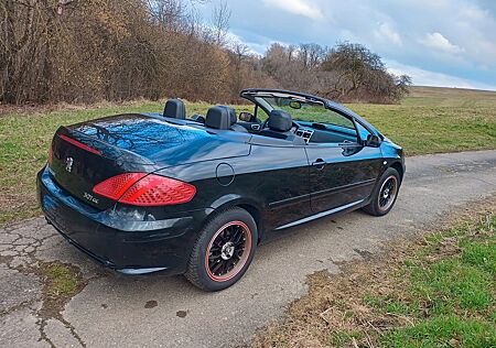 Peugeot 307 CC 135 TÜV NEU schwarz Super Zustand