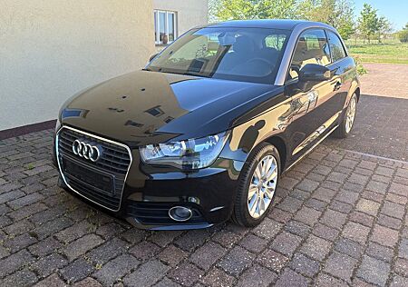 Audi A1 1.6 TDI 66kW Ambition Klimaautomatik Telefon