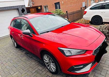 Seat Leon 1.4 e-HYBRID FR DSG Sportstourer FR