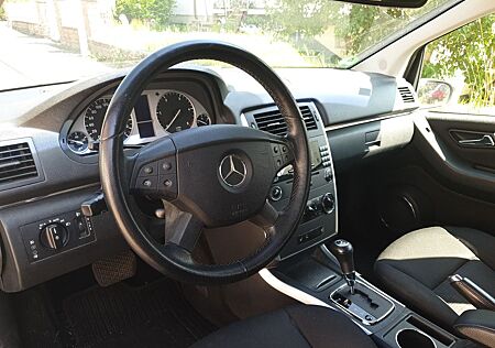 Mercedes-Benz B 200 CDI Rentnerfahrzeug