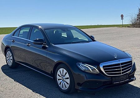 Mercedes-Benz E 220 E 220d Lim. *4-Matic,AHK,9-G Autom.,Kamera*