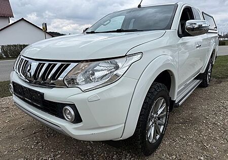 Mitsubishi L200 Plus Club Cab 4WD Anhängerlast 3500kg