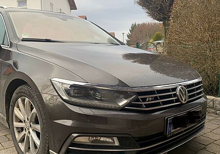 VW Passat Variant Volkswagen 2.0 TSI R-LINE