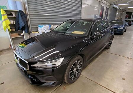 Volvo V60 B3 Aut Kombi Momentum *NAVI*LED*PDC*