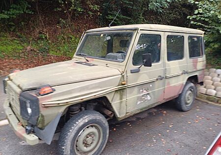 Mercedes-Benz G 230