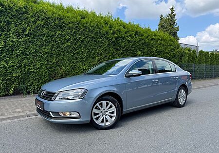 VW Passat Volkswagen Lim. BlueMotion/ EU5/ Alu./ PDC
