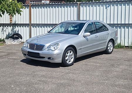 Mercedes-Benz C 200 Elegance AUT Klimaaut. Schiebedach