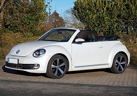 VW Beetle Volkswagen 1.4 TSI DSG Design Cabriolet Design