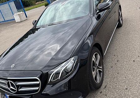 Mercedes-Benz E 200 Autom. -