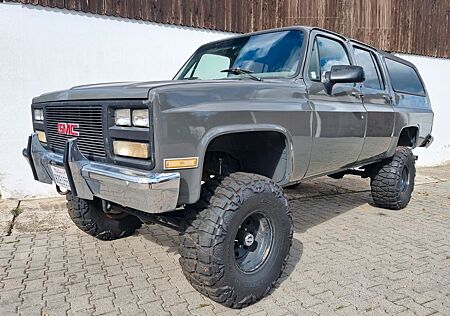 Chevrolet Suburban GMC *Monstertruck*4x4*