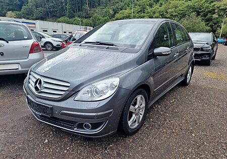 Mercedes-Benz B 170 SPECIAL EDITON-NAVI-XENON Shzg-PANORAMADAC