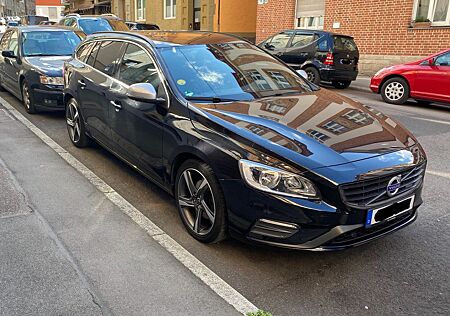Volvo V60 D4 - R- Design