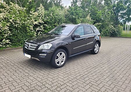 Mercedes-Benz ML 300 CDI 4MATIC BlueEFFICIENCY