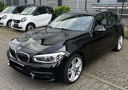 BMW 118i - 5-Türer/LED/NAVI/SHZ/PDC/8-Fach