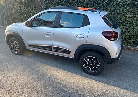Dacia Spring Comfort Plus mit Look-Paket Orange (MY22)