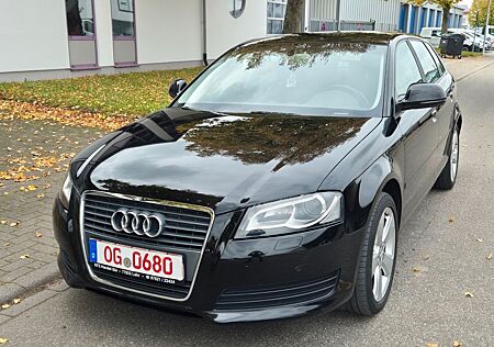 Audi A3 Sportback 1.8 TFSI Ambiente SHZ Xenon TÜV Nav
