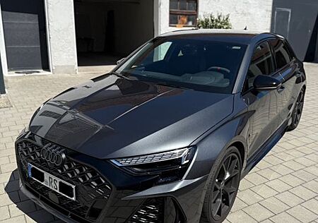 Audi RS3 2.5 TFSI S tronic quattro Sportback